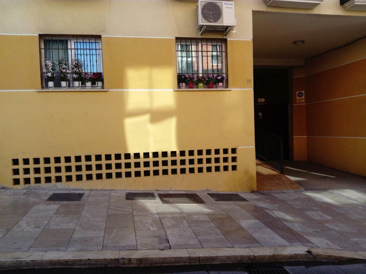 Apartamento Dos Aceras Málaga Dış mekan fotoğraf